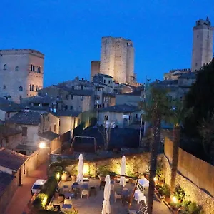 La Mandragola ** San Gimignano